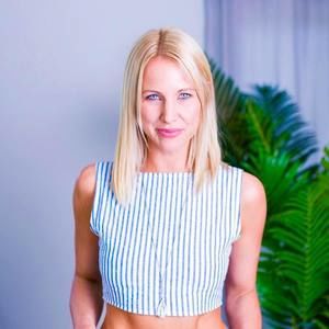 Meet your Posher, Elise